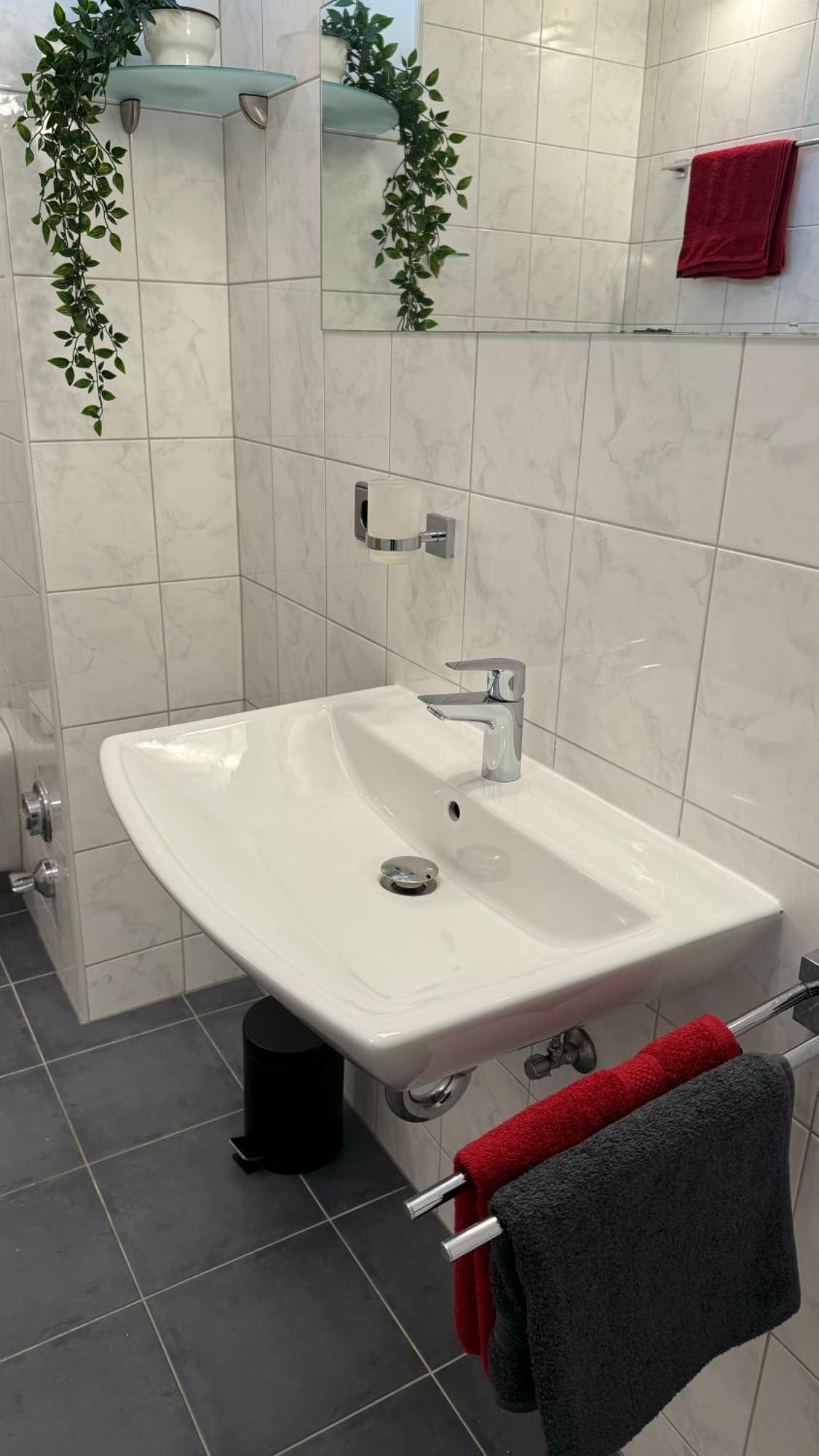 Fuer 5 Gaeste Mit Self-checkin Und Kueche Apartamento Linz